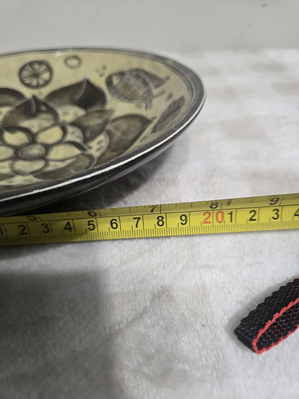Ceramic Decorative Plate, Beige/Black Floral Fish Theme, Round 8 in